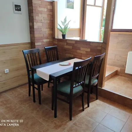 Fuered Apartmanhaz *