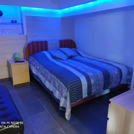 דירה Fuered Apartmanhaz *