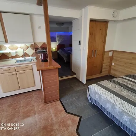 Lägenhet Fuered Apartmanhaz