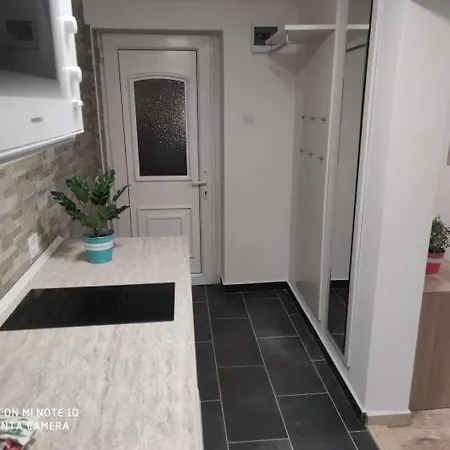 Fuered Apartmanhaz Lejlighed Balatonfüred