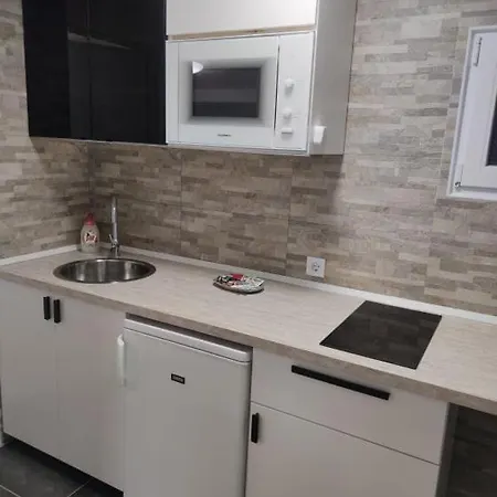 Fuered Apartmanhaz * Balatonfured