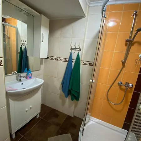 Fuered Apartmanhaz Balatonfured