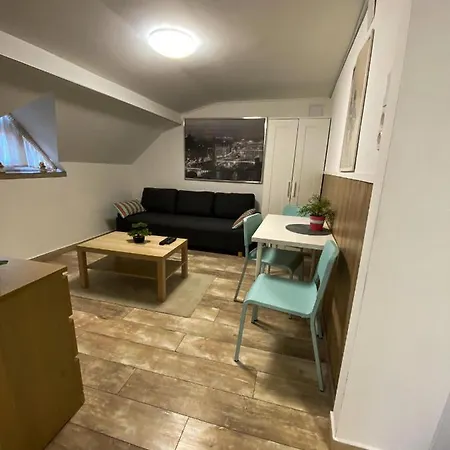 Fuered Apartmanhaz * Balatonfured