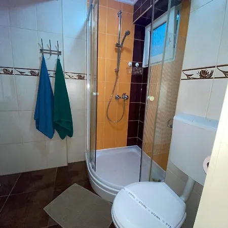 Apartment Fuered Apartmanhaz *