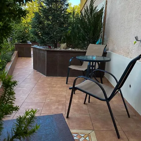 Lejlighed Fuered Apartmanhaz *