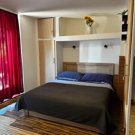 Fuered Apartmanhaz Apartment