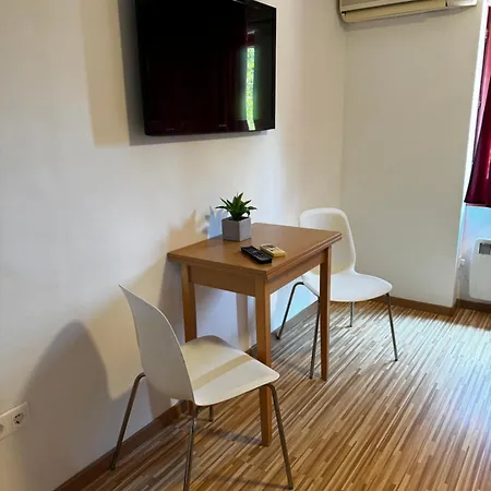 Fuered Apartmanhaz Apartment Balatonfured