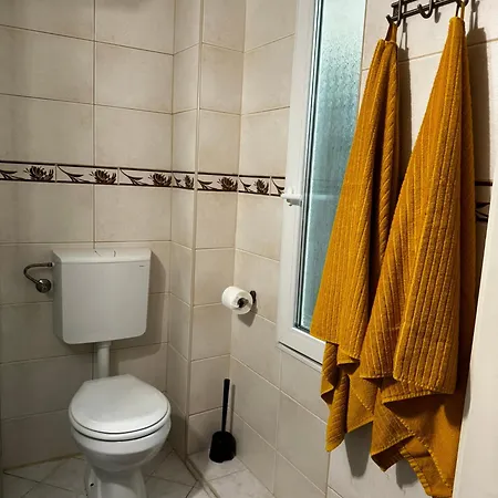 Fuered Apartmanhaz * Balatonfured