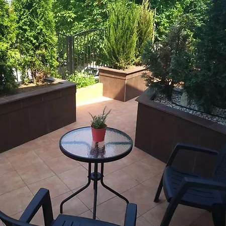 Fuered Apartmanhaz Balatonfured